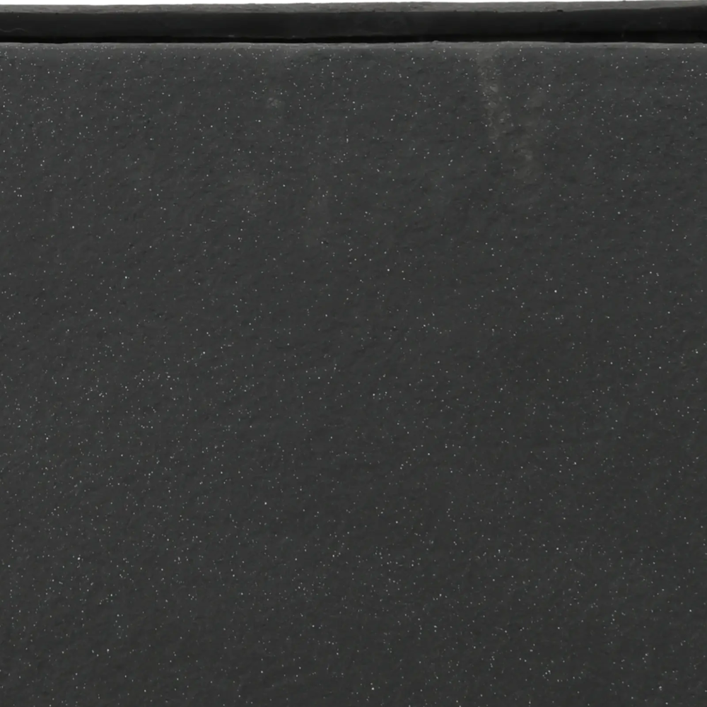 Closeup af Sydney Patinaline Lavastone Black.