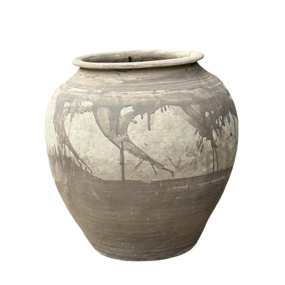 Hai He Vintage Pot.