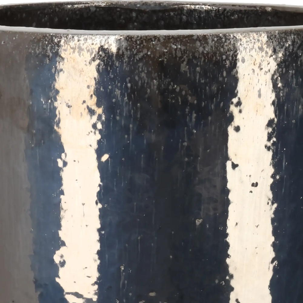 Seguro Ceramic Glazed Metallic Grey.